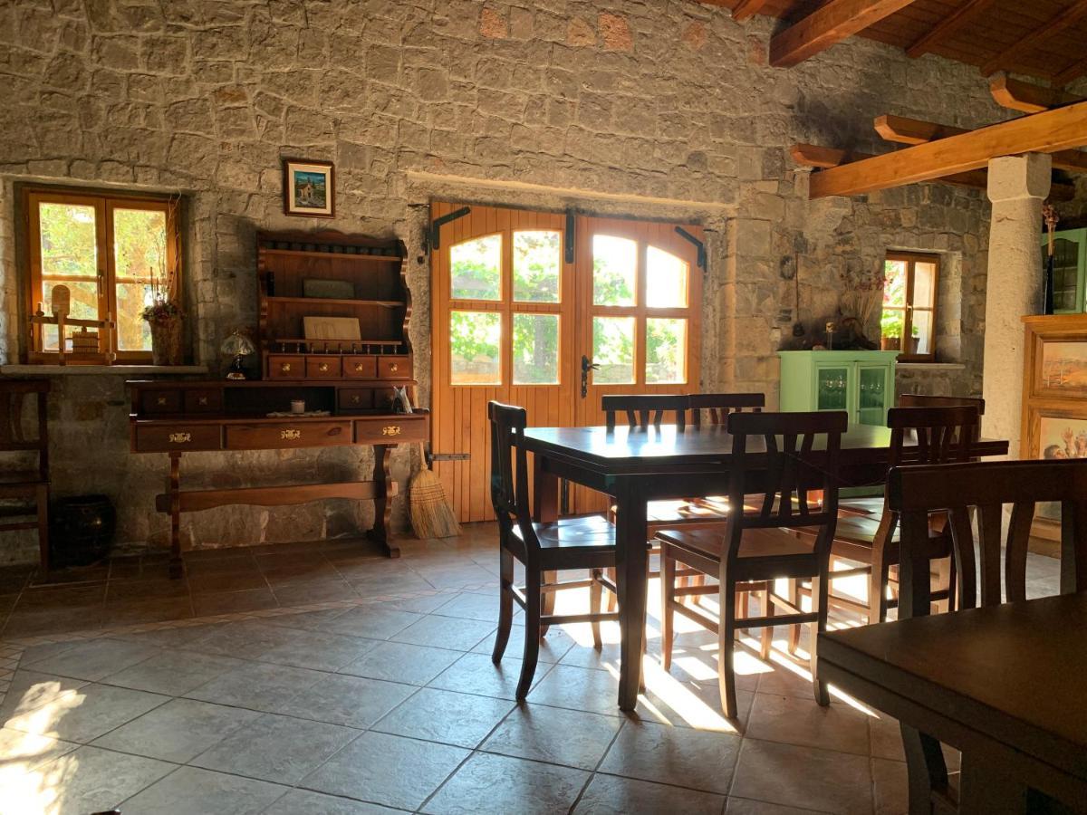 Skerlj Wine Estate Pension Tomaj Buitenkant foto